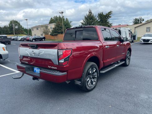 Used 2022 Nissan Titan Platinum Reserve w/ Moonroof Package image 6