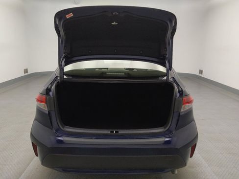 Used 2022 Toyota Corolla LE image 29