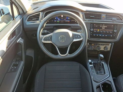 Used 2024 Volkswagen Tiguan S image 13