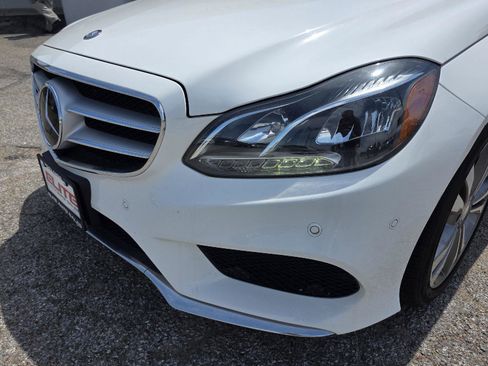 Used 2016 Mercedes-Benz E 350 Sedan w/ Premium Package image 36