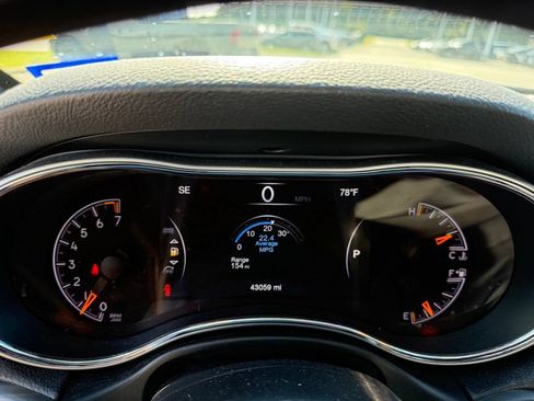 Used 2021 Jeep Grand Cherokee Laredo RWD image 18
