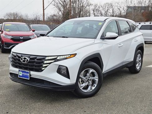 Used 2022 Hyundai Tucson SE image 1