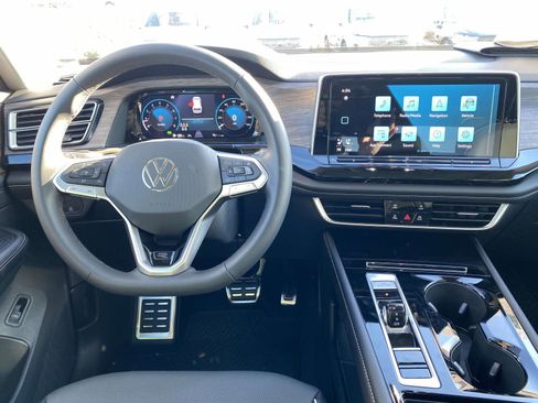 New 2026 Volkswagen Atlas SEL Premium R-Line AWD/4WD image 15