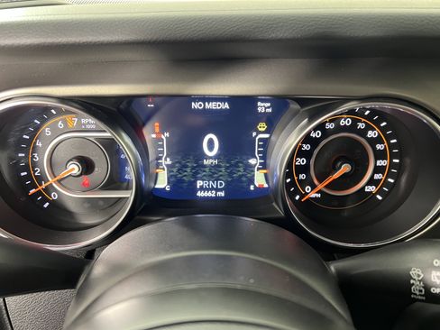 Used 2021 Jeep Wrangler Unlimited Sport AWD/4WD image 25