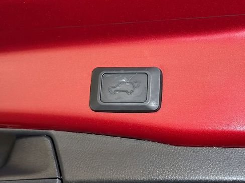 Used 2023 Toyota RAV4 Limited image 15