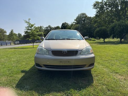 Used 2005 Toyota Corolla LE w/ Audio Value Pkg FWD image 8
