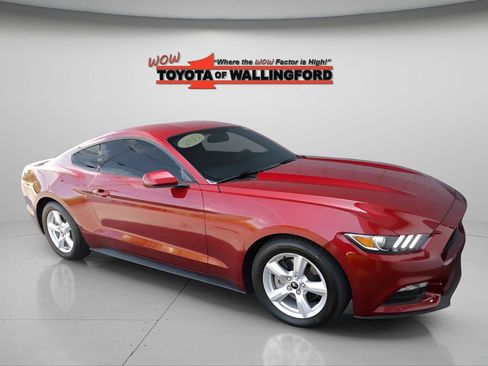 Used 2015 Ford Mustang Coupe RWD image 14