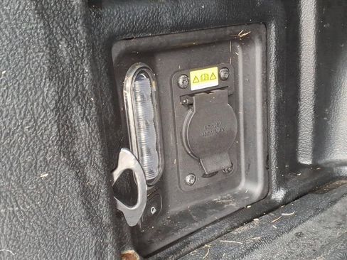 Certified 2022 Ford Maverick XLT w/ Equipment Group 300A Standard image 8