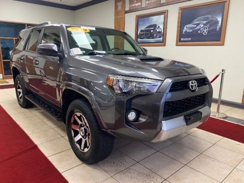 Used 2019 Toyota 4Runner TRD Off-Road image 9