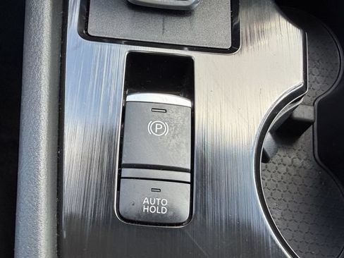 Used 2025 Nissan Rogue S FWD image 14