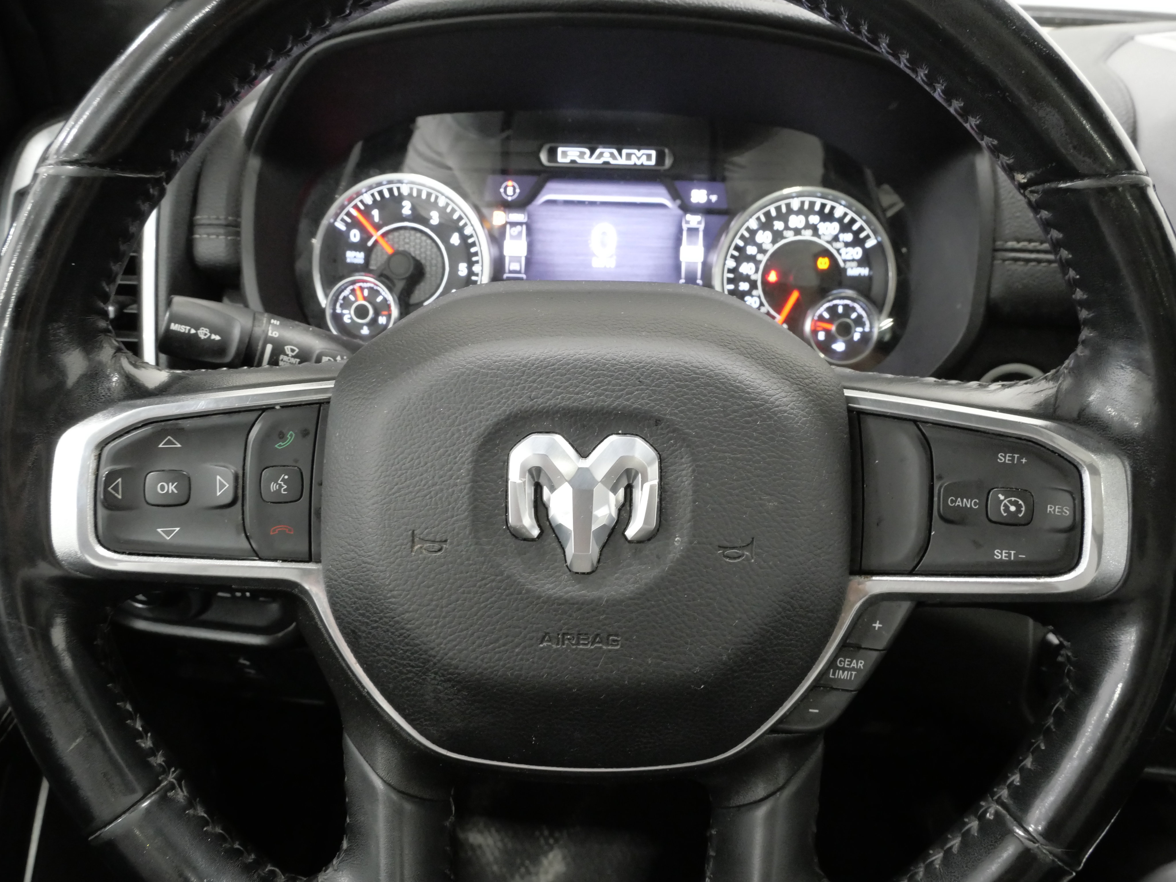 Used 2023 RAM 1500 Laramie AWD/4WD image 15