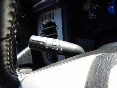 Used 2017 Ford Expedition Limited w/ Equipment Group 301A AWD/4WD image 18