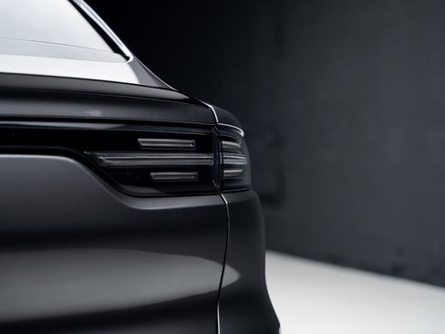 Used 2023 Porsche Cayenne Turbo image 27