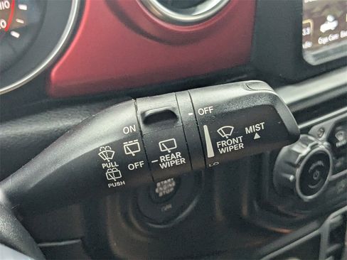 Used 2018 Jeep Wrangler Unlimited Rubicon image 27