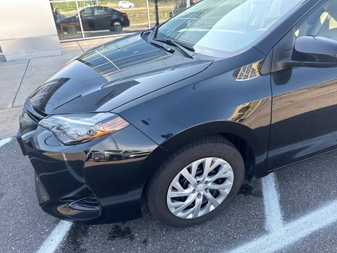 Used 2019 Toyota Corolla LE FWD image 1