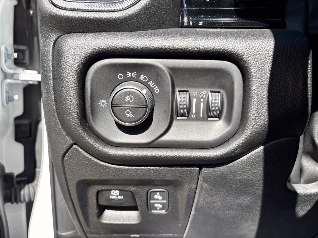 Used 2026 RAM 1500 Rebel w/ G/T Package AWD/4WD image 15