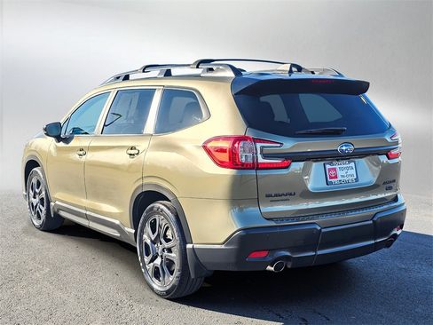 Used 2025 Subaru Ascent Onyx Edition image 3