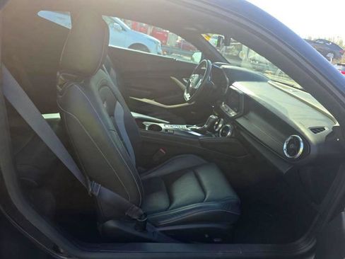 Used 2016 Chevrolet Camaro SS RWD image 10