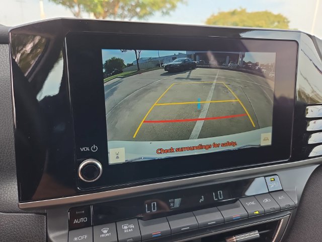 Used 2025 Toyota Camry LE FWD image 14
