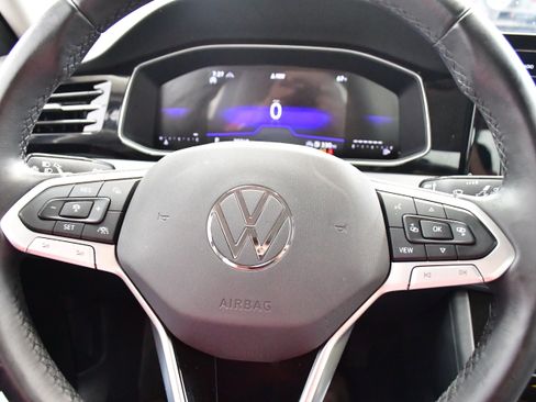 Used 2025 Volkswagen Jetta SE image 20