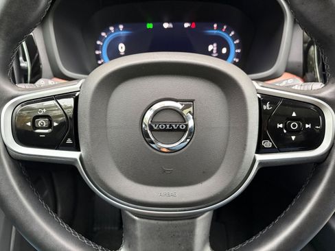 Used 2025 Volvo V60 B5 Cross Country Plus image 27