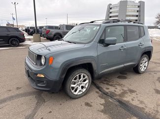 Used 2018 Jeep Renegade Latitude video 2
