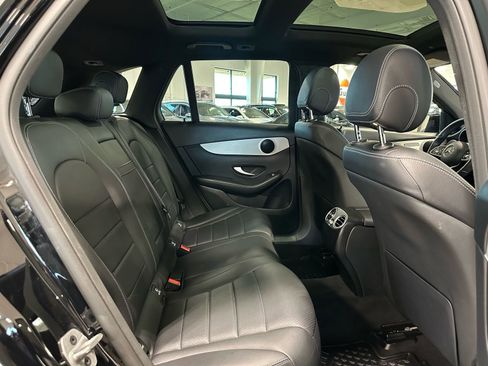 Used 2021 Mercedes-Benz GLC 300 image 32