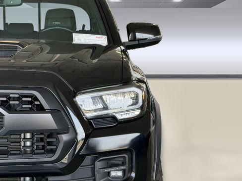 Used 2023 Toyota Tacoma TRD Pro AWD/4WD image 12