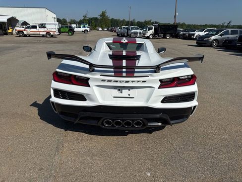 Used 2024 Chevrolet Corvette Z06 w/ Z07 Performance Package RWD image 4