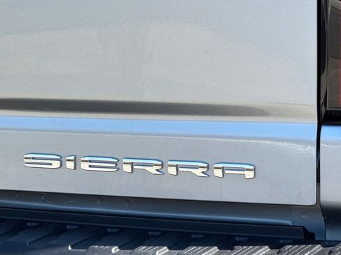 Certified 2025 GMC Sierra 2500 Denali Ultimate AWD/4WD image 28