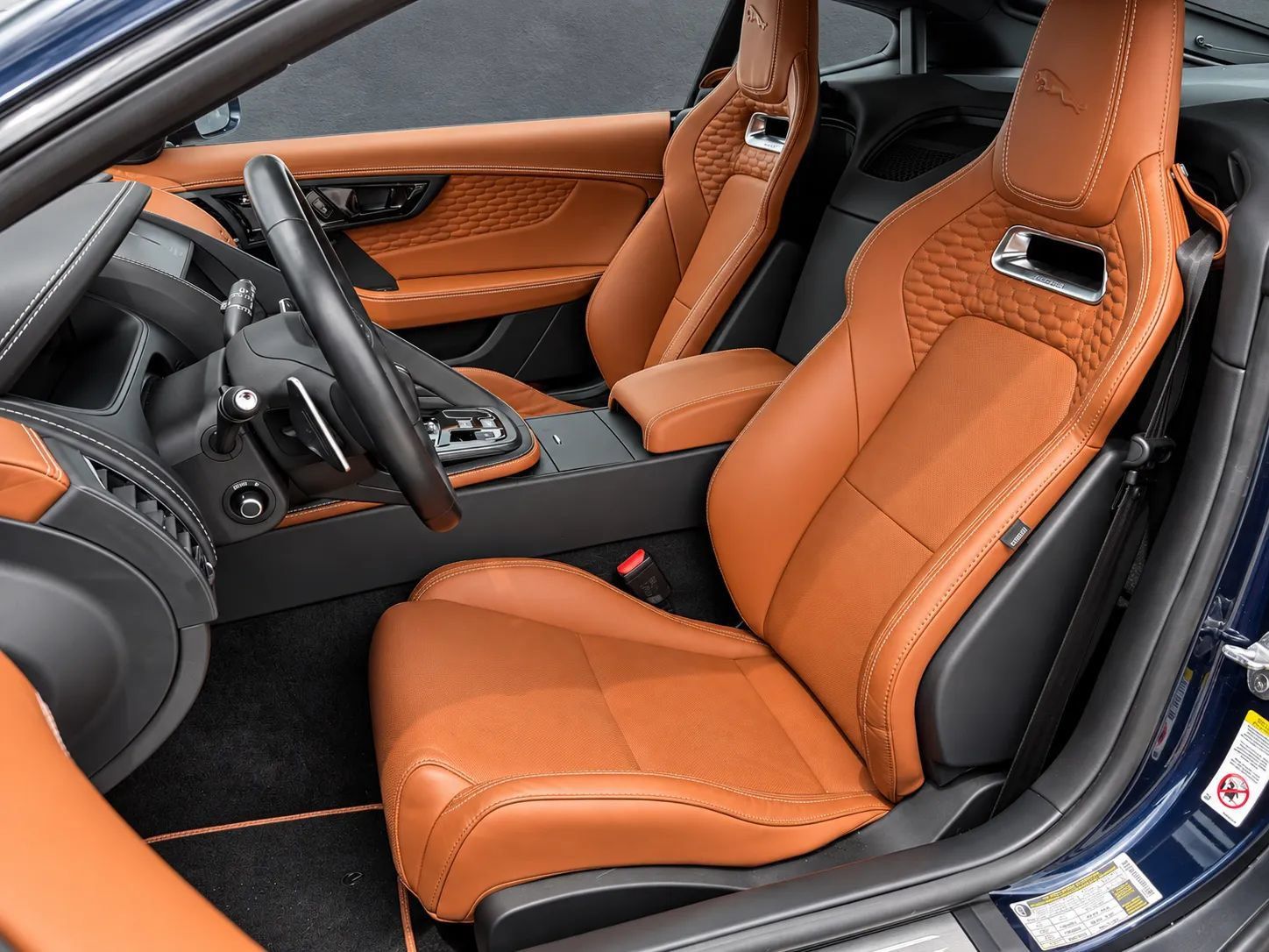 Used 2023 Jaguar F-TYPE R-Dynamic AWD/4WD image 9