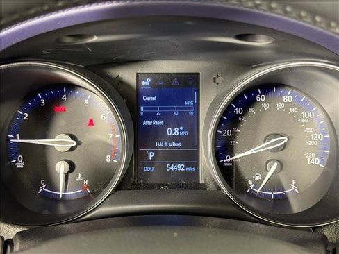 Used 2020 Toyota C-HR XLE FWD image 26