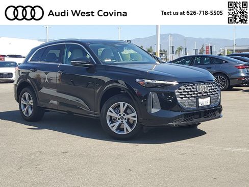 Used 2025 Audi Q5 Premium w/ Convenience Package AWD/4WD image 1