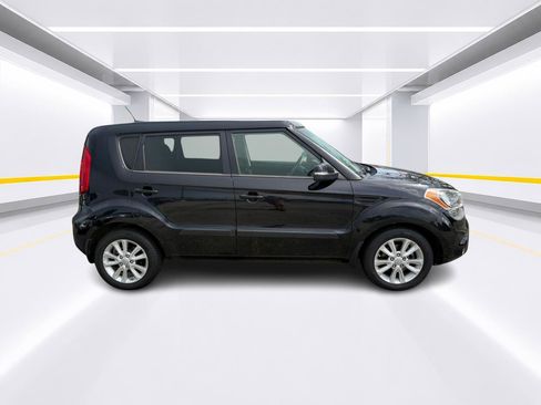 Used 2012 Kia Soul + w/ Audio Pkg FWD image 3