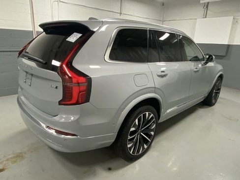 Certified 2025 Volvo XC90 B6 Plus image 3