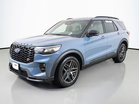 Used 2025 Ford Explorer ST AWD/4WD image 12