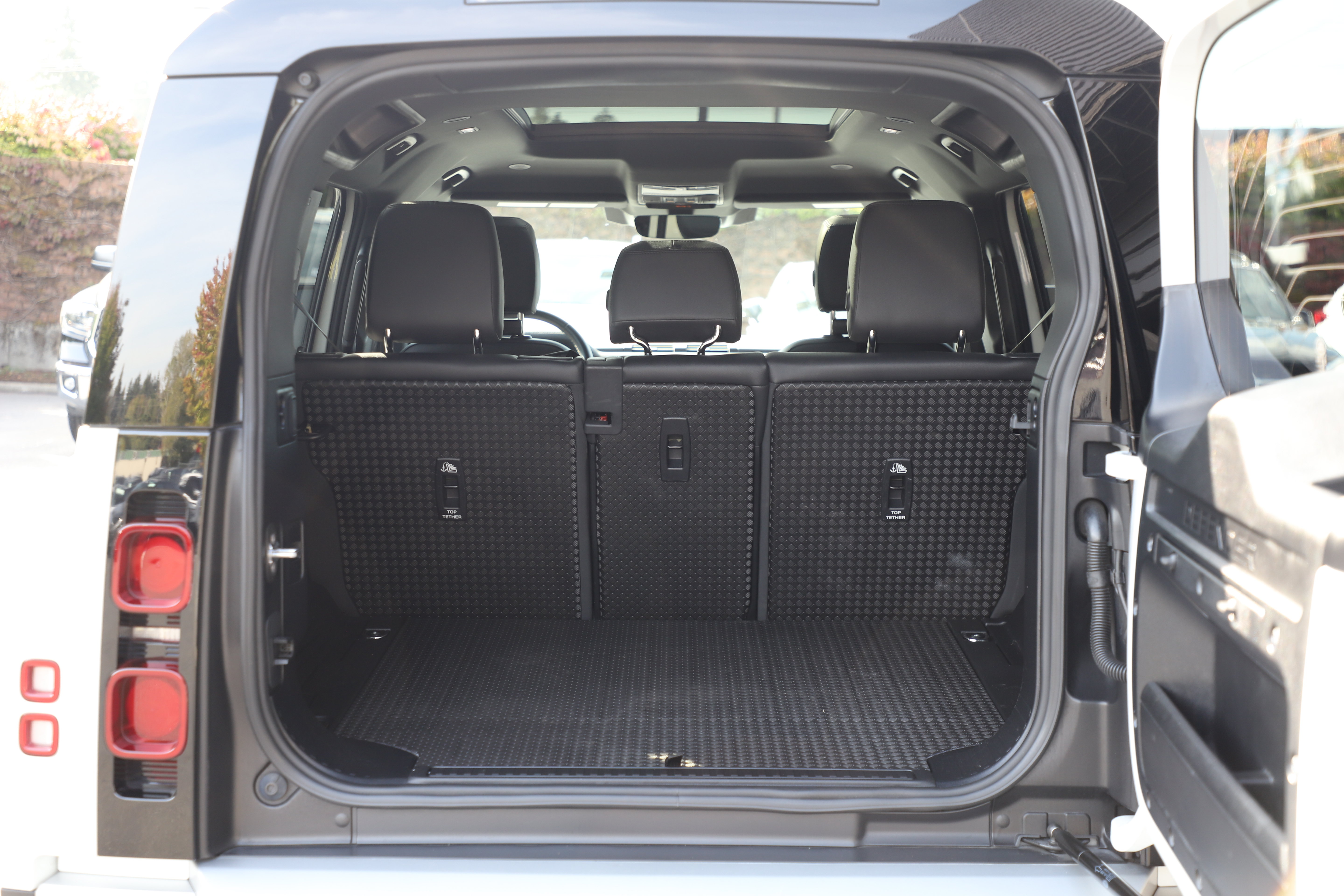Certified 2023 Land Rover Defender 110 S AWD/4WD image 13