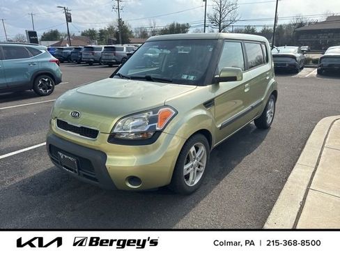 Used 2010 Kia Soul + image 4