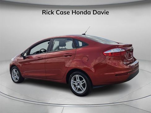 Used 2018 Ford Fiesta SE image 8