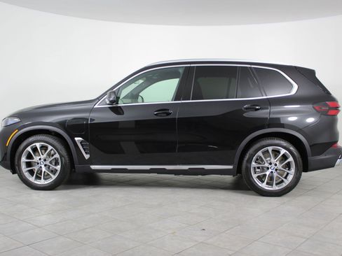 New 2026 BMW X5 xDrive50e w/ Executive Package AWD/4WD image 2