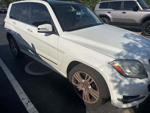 Used 2015 Mercedes-Benz GLK 350 4MATIC image 3