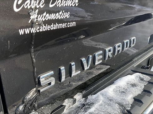 Used 2023 Nissan Titan PRO-4X w/ Pro-4x Convenience Package image 8