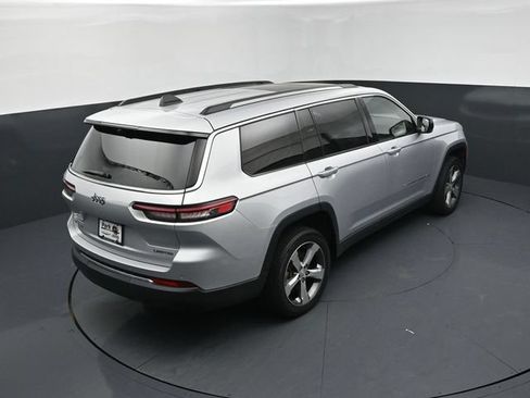 Used 2021 Jeep Grand Cherokee L Limited w/ Luxury Tech Group II AWD/4WD image 16