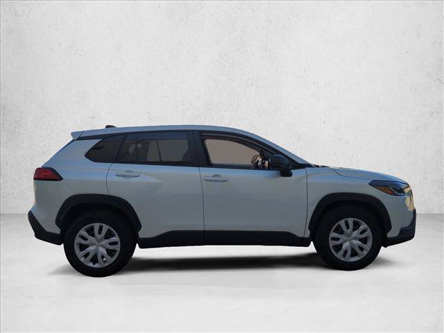 Used 2025 Toyota Corolla Cross L FWD image 4
