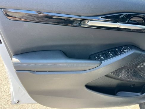Used 2025 Kia Seltos S FWD image 18