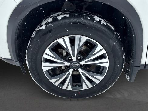 Used 2023 Nissan Rogue SV image 12