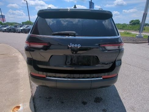 Certified 2021 Jeep Grand Cherokee L Limited AWD/4WD image 32