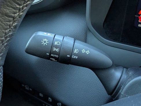 Used 2025 Toyota Sequoia Limited image 26