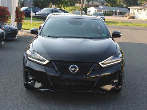 Used 2021 Nissan Maxima SR w/ Sport Mat Group image 3