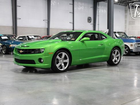 Used 2011 Chevrolet Camaro SS image 35